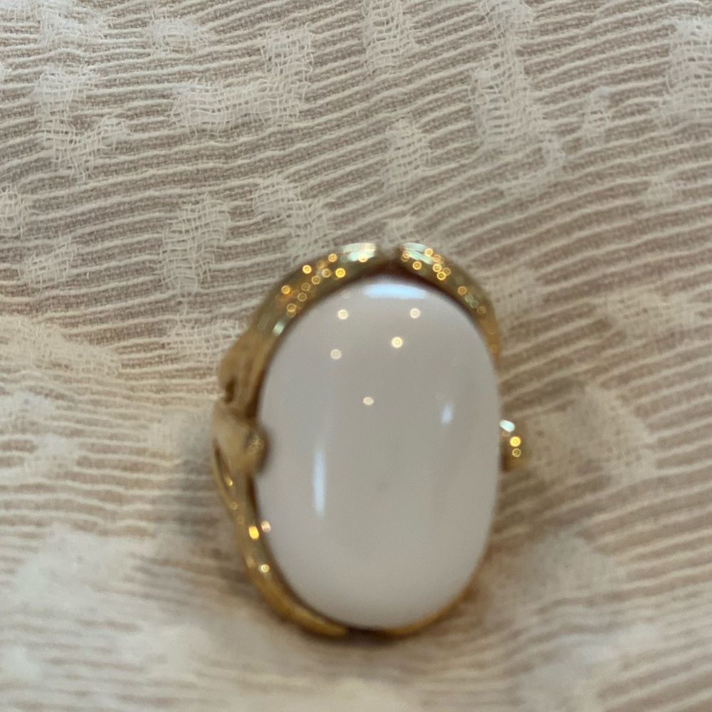 White Ring - image 2